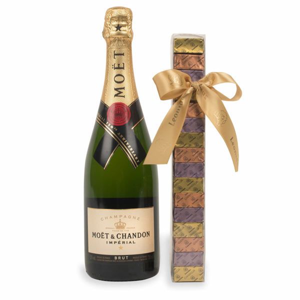 Σαμπάνια Moet & Chandon και σοκολατακια Leonidas