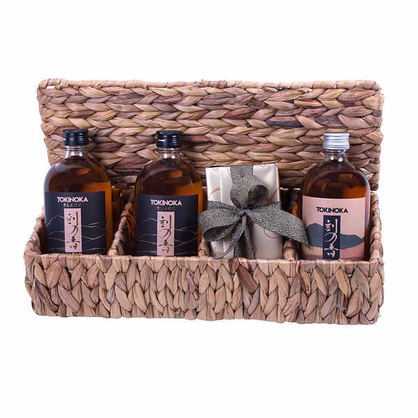 Ψάθινο κουτί με σοκολατάκια και special Ιαπωνικά ουίσκι Tokinoka
