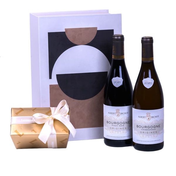 Κουτί με σοκολατάκια και κρασί