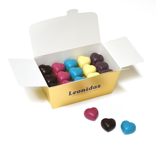 Κουτί με σοκολατένιες καρδούλες 350 γρ