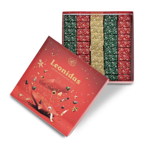 Χριστουγεννιάτικο κόκκινο χάρτινο κουτί τετράγωνο με 620 γρ. πραλίνες Gianduja, Giantina, Giamanda με χριστουγεννιάτικο περιτύλιγμα