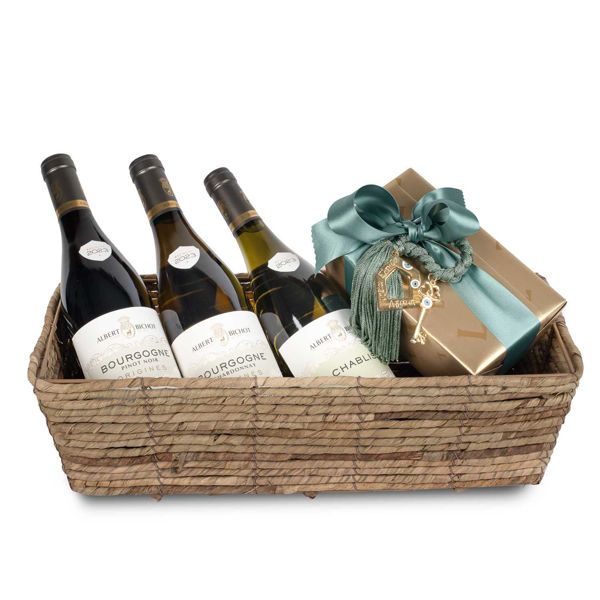 Καλάθι με γούρι, κρασια Γαλλίας Albert Bichot και σοκολατάκια Leonidas