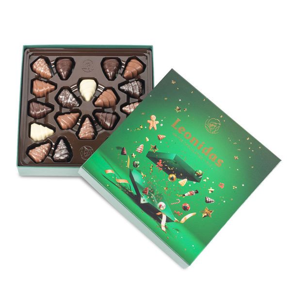 Χριστουγεννιάτικο πράσινο χάρτινο κουτί τετράγωνο με 230 γρ. σοκολατένια δενδράκια