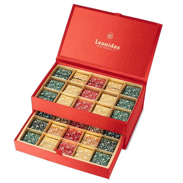 Μπιζουτιέρα κόκκινη με 750 γρ. σοκολατάκια  Gianduja, Giantina, Giamanda με Χριστουγεννιάτικο περιτύλιγμα