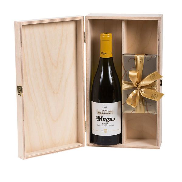 Ξύλινο κουτί με Ισπανικό κρασί  MUGA RIOJA Blanco και σοκολατάκια Leonidas
