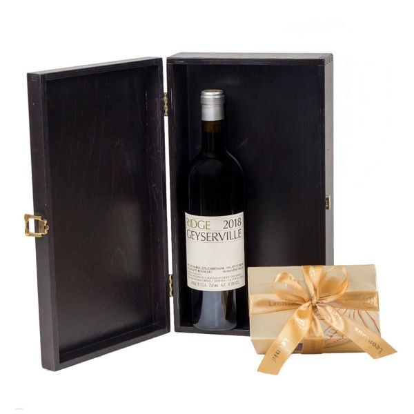 Ξύλινο κουτί με κρασί Αμερικής και σοκολατάκια Leonidas