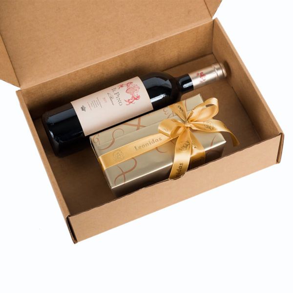 Χάρτινο κουτί με κρασί Ιταλίας Biserno,Il Pino Rosso Toscana  IGT  & σοκολατάκια Leonidas