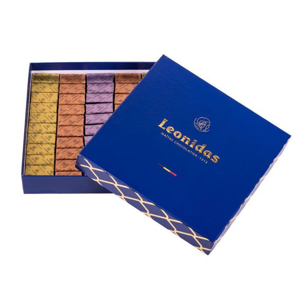 Χάρτινο μπλέ τετράγωνο κουτί Heritage M με 530 γρ. σοκολατάκια Leonidas  gianduja, giantina, giamanda