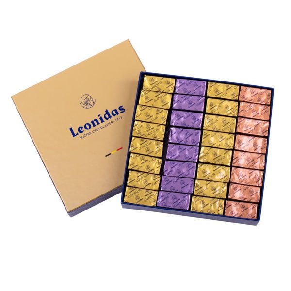 Χάρτινο χρυσό τετράγωνο κουτί Heritage S με 700 γρ. σοκολατάκια gianduja, giantina, giamanda Leonidas -2 στρώσεις