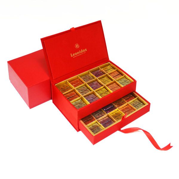 Κόκκινη μπιζουτιέρα με πραλίνες Gianduja - Giantina - Giamanda