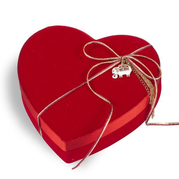 Βελούδινη καρδιά με κόσμημα κολιέ ελεφαντάκι και 290 γρ σοκολατάκια Leonidas