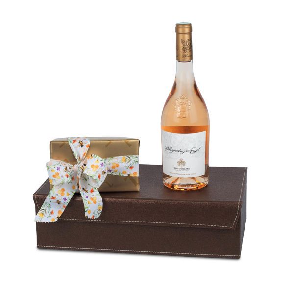 Κουτί με ροζέ κρασί Whispering Angel και σοκολατάκια Leonidas